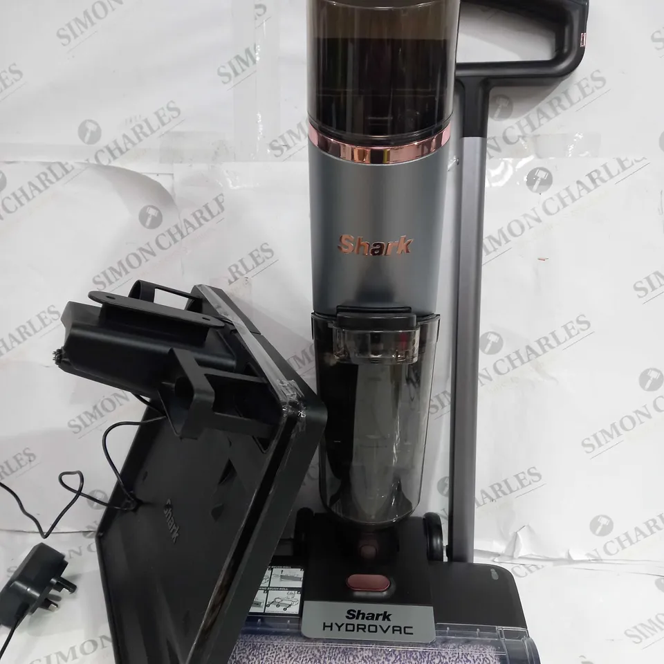 BOXED SHARK CORDLESS HYDROVAC 3-IN-1 HARD FLOOR CLEANING SYSTEM WD210UK