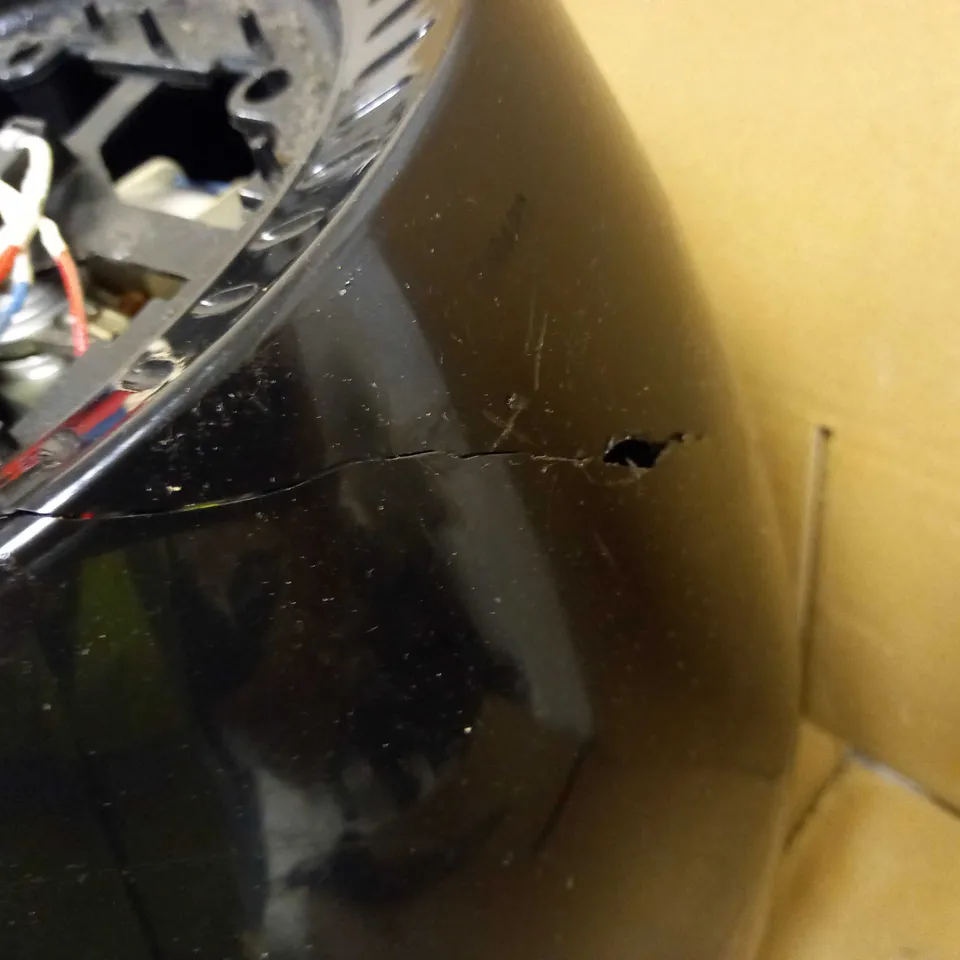 UTEN AIR FRYER 1800W WITH RAPID AIR TECHNOLOGY 