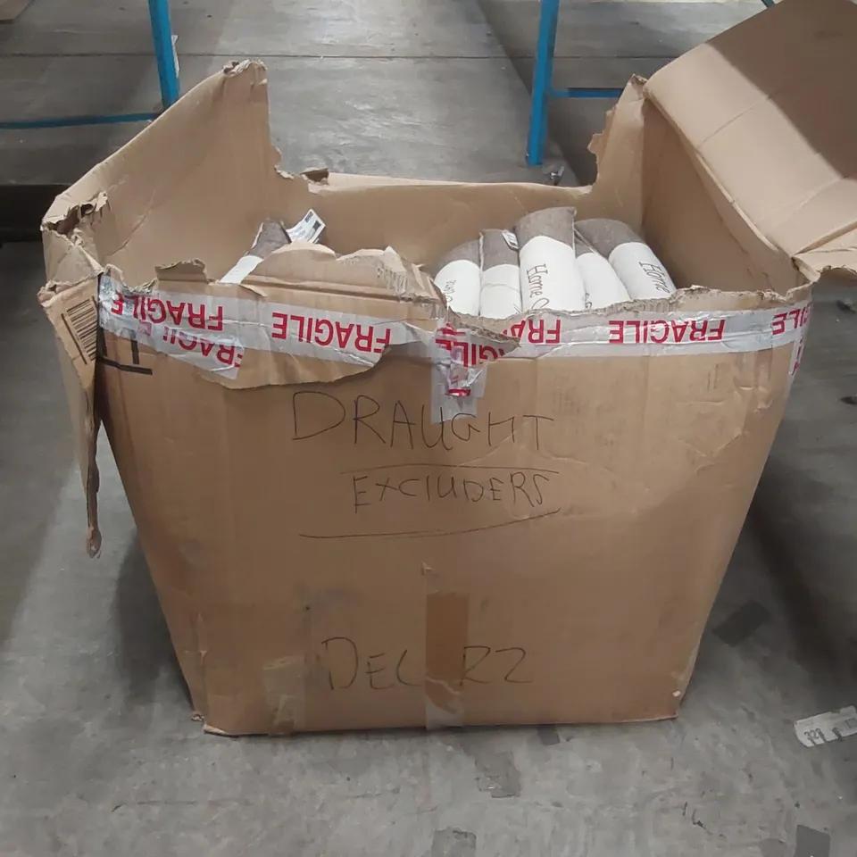 BOX CONTAINING A LARGE QUANTITY OF HOME SWEET HOME DRAFT EXCLUDERS 