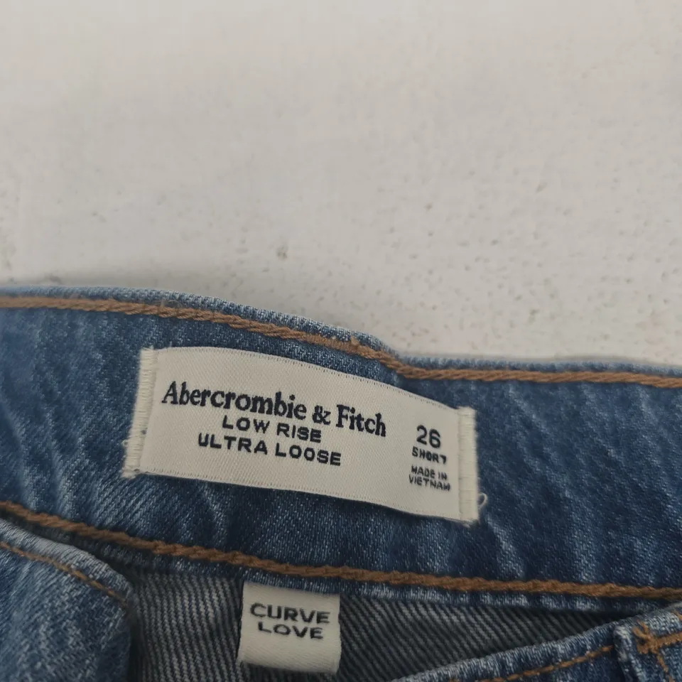ABERCROMBIE & FITCH CURVE LOVE JEANS – LOW RISE, ULTRA LOOSE, 26 SHORT