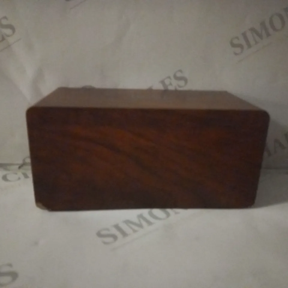 BOXED BLUETOOTH QI CHARGING ALARM CLOCK