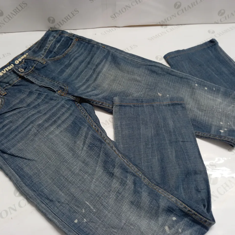TRUE RELIGION JEANS - 32
