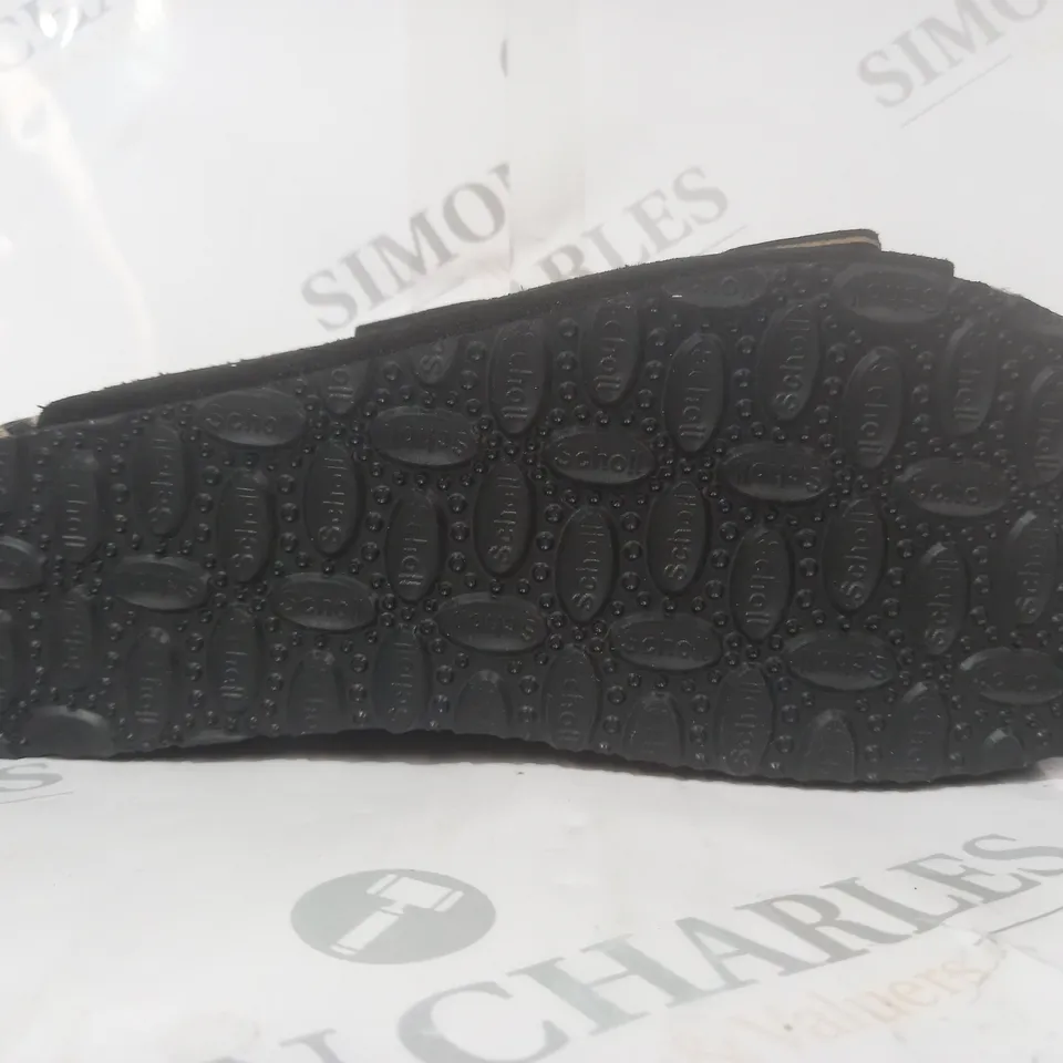 BOXED PAIR OF SCHOLL OPEN TOE SANDALS IN BLACK SIZE 6