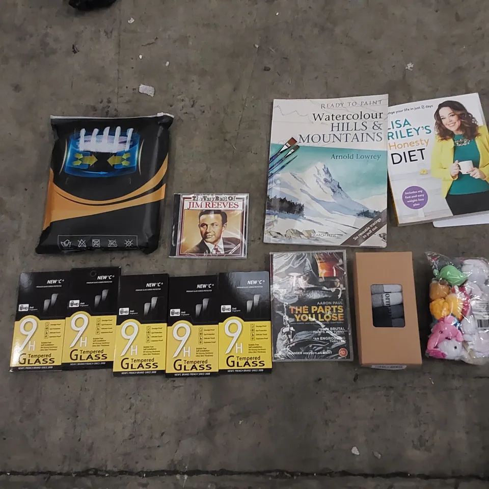 PALLET TO CONTAIN ASSORTED HOUSEHOLD ITEMS AND CONSUMER PRODUCTS. INCLUDING SCREEN PROTECTORS, MUSIC CD, DVD. BOOKS, CRAFT ITEMS ETC 