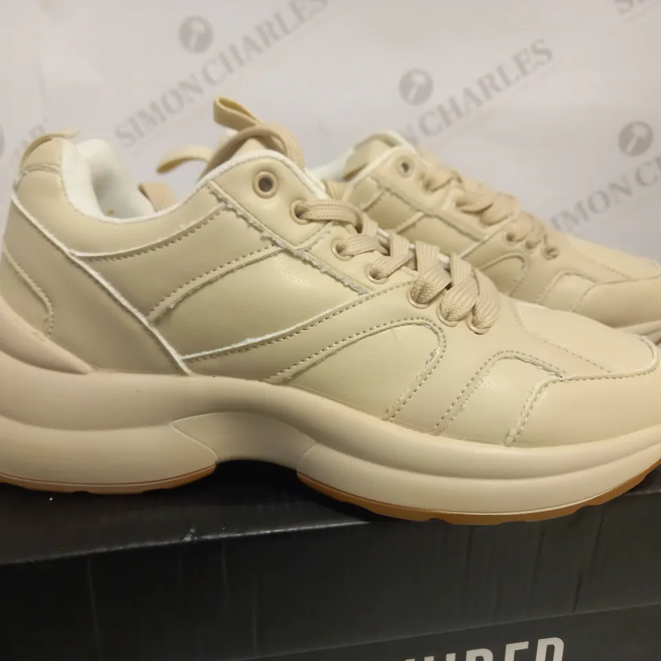 MISSGUIDED FAUX LEATHER PANELLED CHUNKY SOLE TRAINERS UK 3 BEIGE