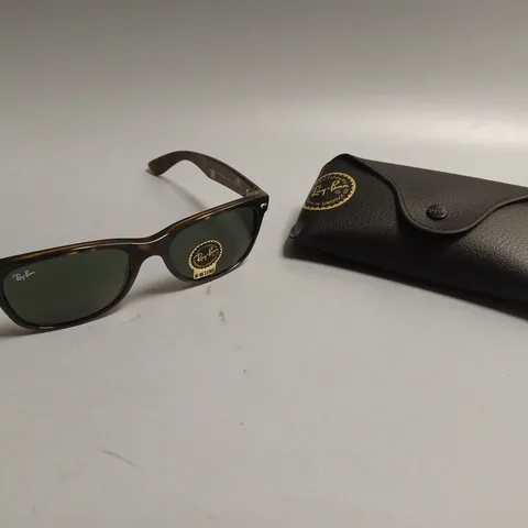 RAY-BAN NEW WAYFARER TORTOISE SHELL DESIGN SUNGLASSES