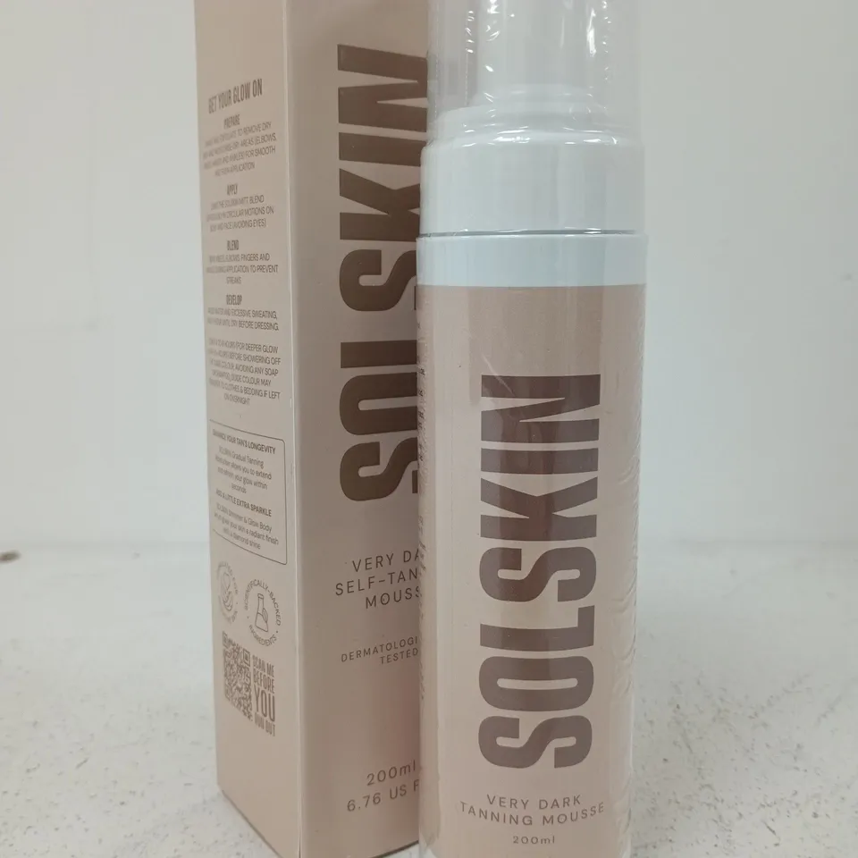 BOXED SOLSKIN VERY DARK SELF-TANNING MOUSSE (200ML)