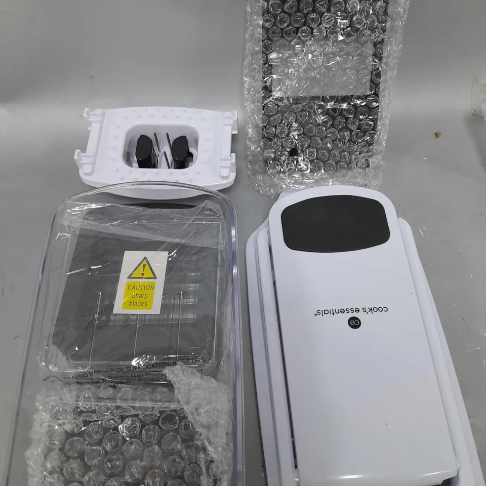 BOXED COOK'S ESSENTIALS CHOPPER 8 SLICE & DICE BLADES IN BLACK