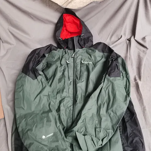 REGATTA GREAT OUTDOORS WATERPROOF JACKET – UK XXL, GREEN/BLACK