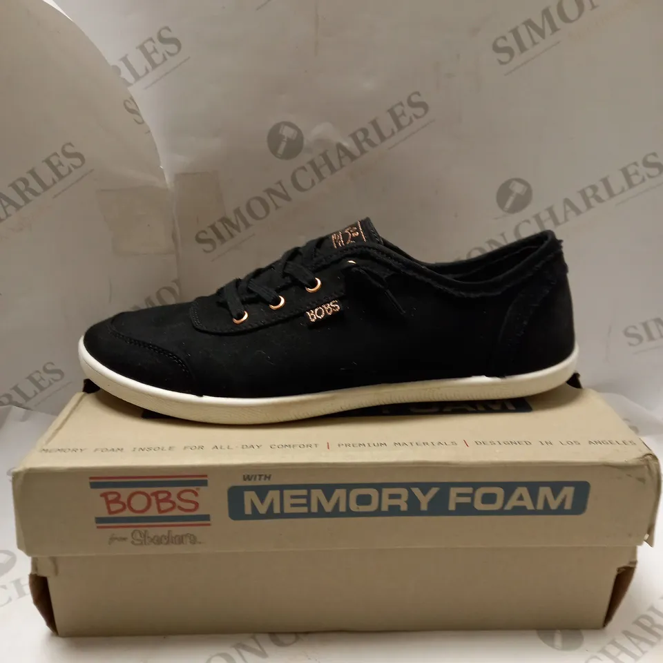 SKETCHER BOBS CUTE TRAINER BLACK SIZE 8