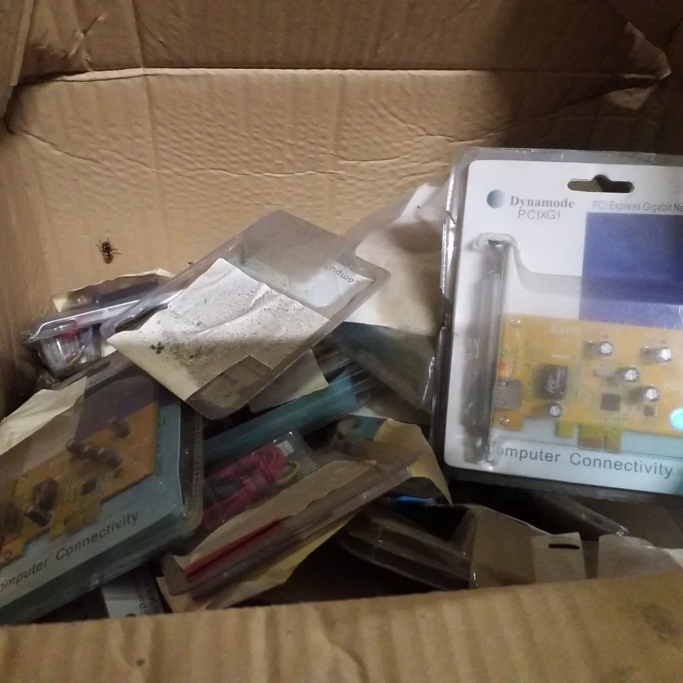 PALLET CONTAINING ASSORTED IT & NETWORKING PRODUCTS INCLUDING COMPUTER PCI NETWORK CARDS, HEADSETS, 3 PORT FIREWIRE PCI ADAPTER CARDS & PCI SOUND CARDS