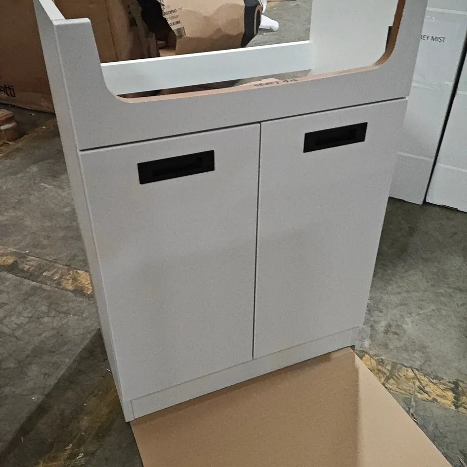 EX-DISPLAY PREMIUM 85.5CM BATHROOM SUITE WITH WORKTOP IN MATT GREY MIST - 6 UNITS RRP £3160