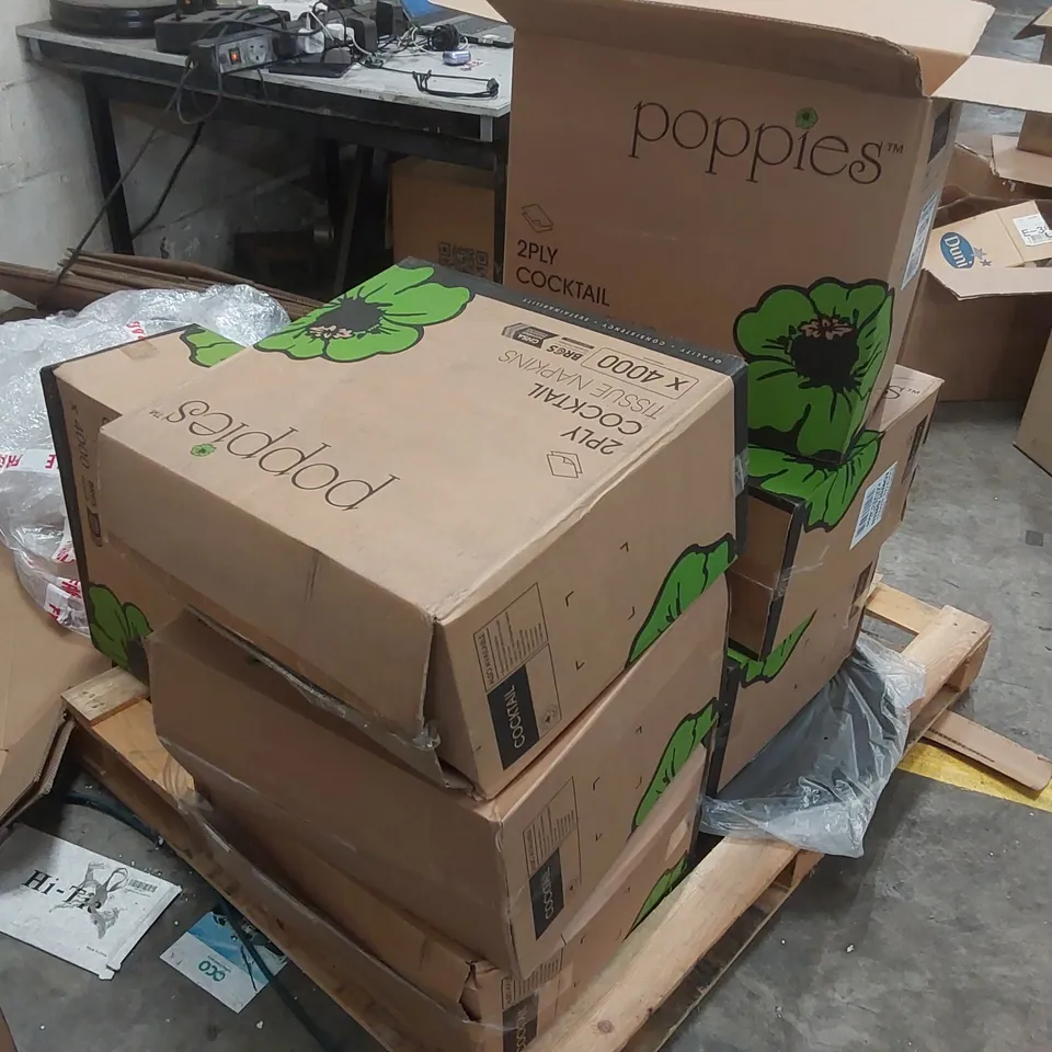 PALLET CONTAINING A LARGE QUANTITY OF CATERING SUPPLIES INCLUDING: POPPIES COCKTAIL NAPKINS, CONTAINER LIDS ECT