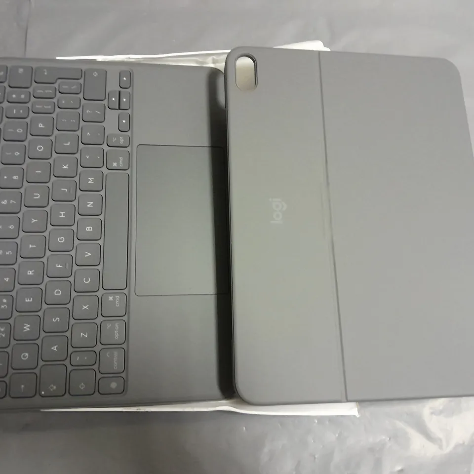 Logitech combo touch keyboard case - ipad air 11" 