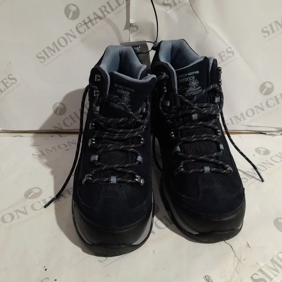 SKETCHERS NAVY WINTER PROOF BOOT - 6.5