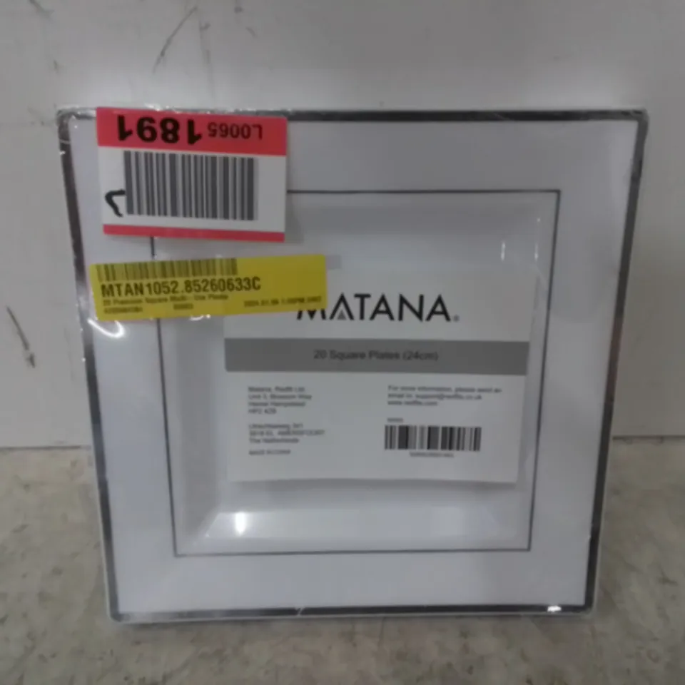 20 PREMIUM SQUARE MULIT-USE PLASTIC PLATES