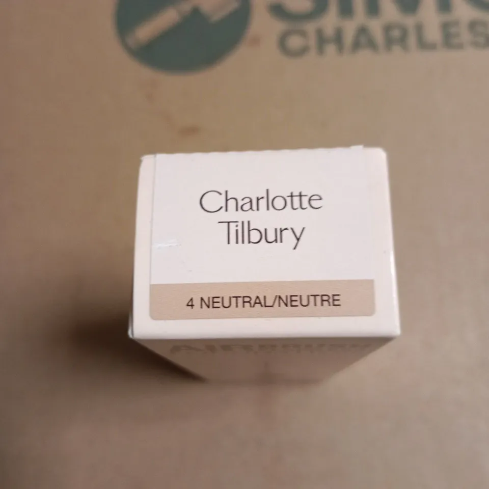 CHARLOTTE TILBURY AIRBRUSH FLAWLESS FOUNDATION – SHADE 4 NEUTRAL/NEUTRE (BOXED) 30ML