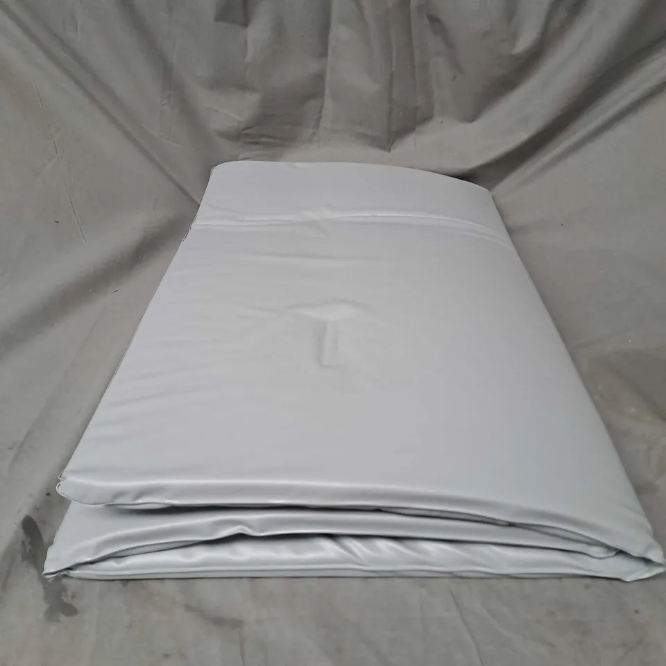 KIT FOR KIDS BOX OF 10 FOLDABLE SLEEP MATS IN GREY