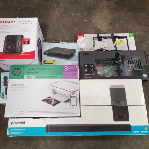 PALLET CONTAINING ASSORTED ELECTRICAL PRODUCTS INCLUDING POLAROID 120W SOUNDBAR,  2.1 PARTY SPEAKER SYSTEM, HDMI DVD PLAYER, UNIVERSAL TV WALL MOUNT, GAMING KIT & UNIVERSAL  REMOTE