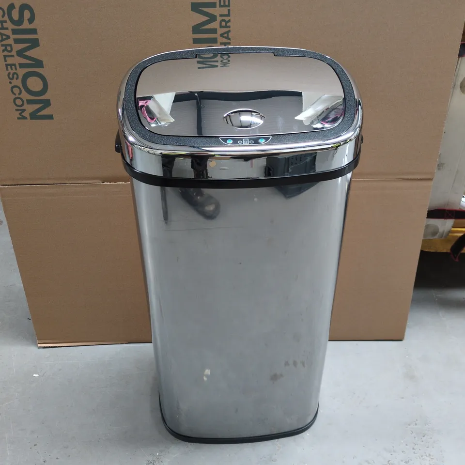 HOMCOM 48L MOTION SENSOR BIN