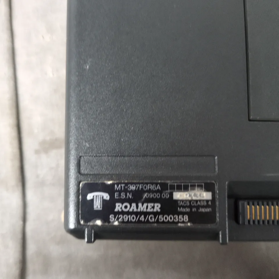 ROAMER MT-997FOR6A MOBILE PHONE WITH ANTENNA – VINTAGE BRICK PHONE 