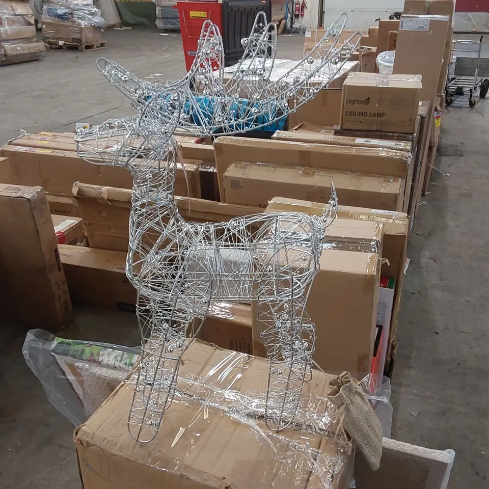 BOXED LED REINDEER (1 BOX)