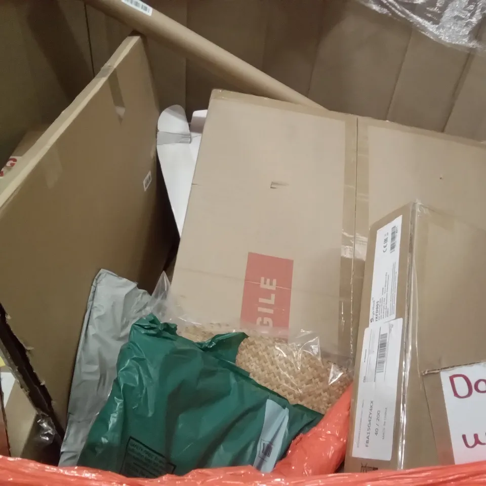 PALLET OF ASSORTED ITEMS INCLUDING MOOLAN MULTIFUNCTIONAL STEAM MOP, LAMINATE FLOOR CUTTER, CHRISTMAS BAUBLE SET, WOK