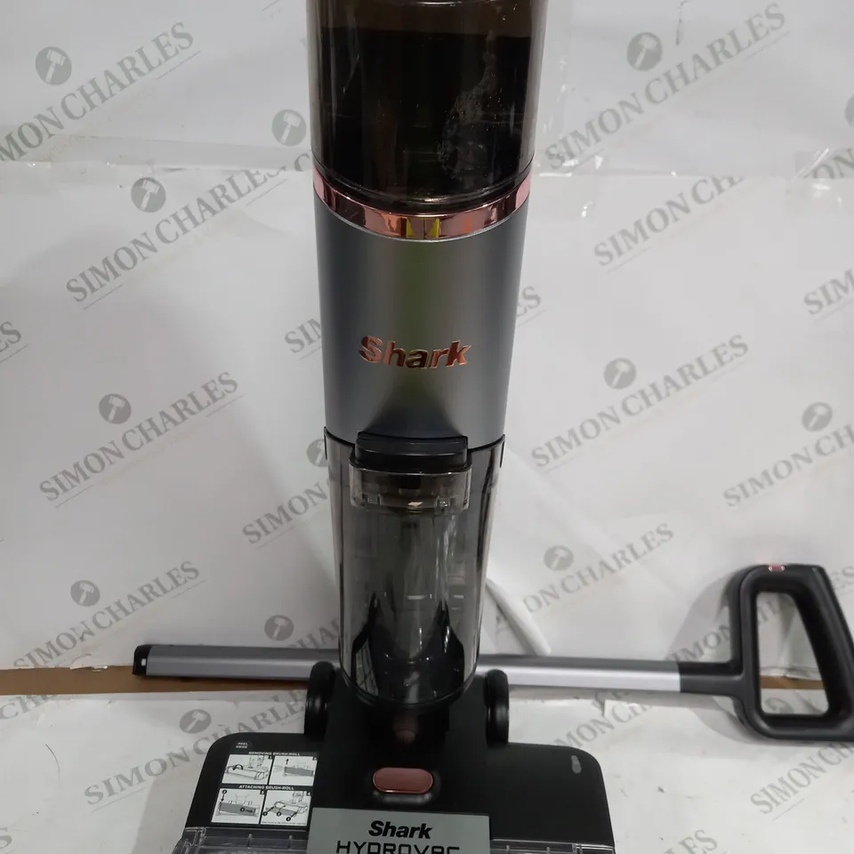 BOXED SHARK HYDROVAC HARD FLOOR WET & DRY CORDLESS CLEANER WD210UK