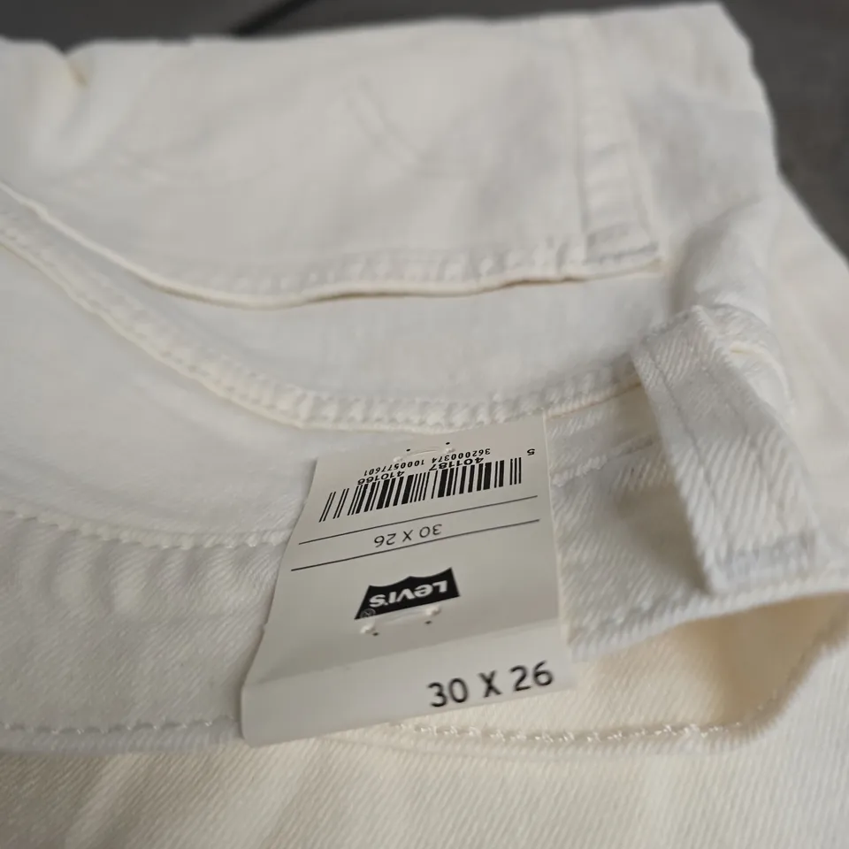 LEVI'S 501 CROPPED JEANS – WHITE DENIM – SIZE 30 X 26 – PREMIUM (SAN FRANCISCO)