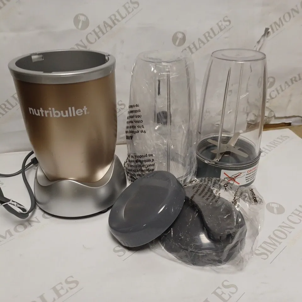 NUTRIBULLET 900W BLENDER CHAMPAGNE MULTI-FUNCTION SMOOTHIE MAKER