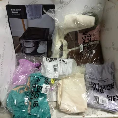 BOX OF 6 BRAND NEW COTTON:ON ITEMS TO INCLUDE FLEECE, BIKINIS, LEGGINGS ETC