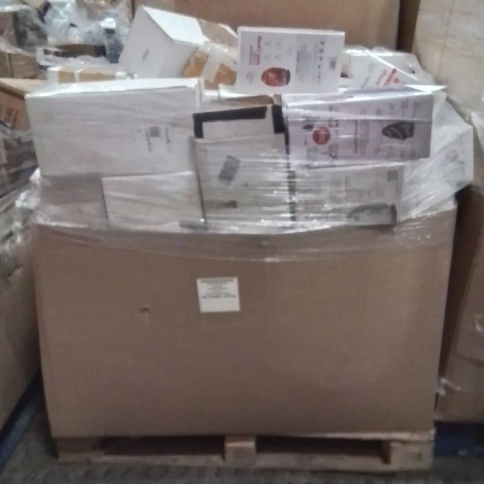 PALLET CONTAINING LARGE QUANTITY OF SALT LAMPS 