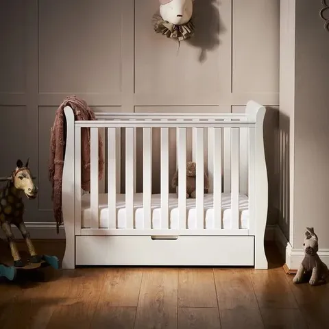 BOXED STAMFORD SPACE SAVER COT
