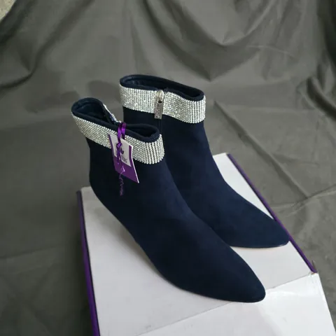 UK 7 LOTUS KRYSTAL ULB332 NAVY DIAMANTE BOOTS
