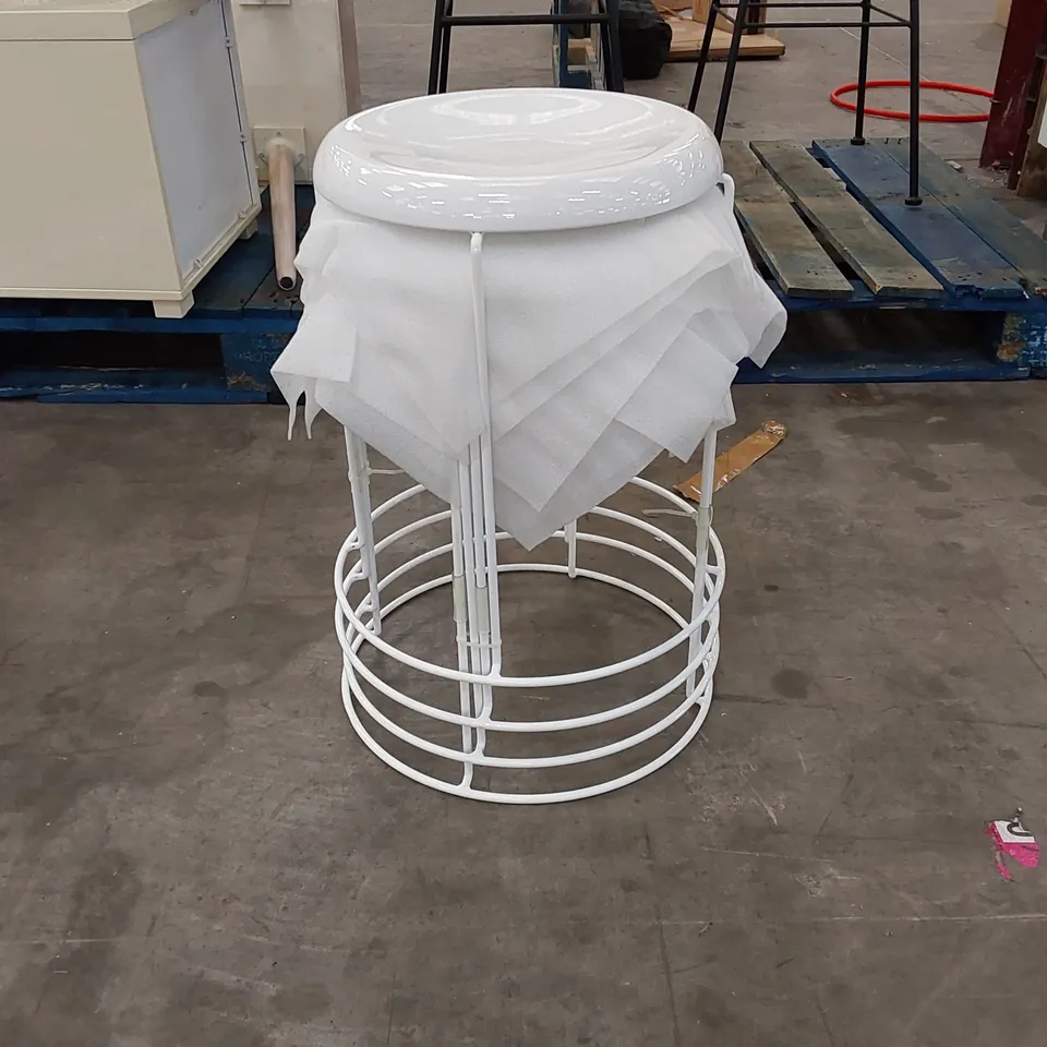 BRAND NEW BAGGED SET OF 4 METAL PIXIE STOOLS - WHITE (1 ITEM)