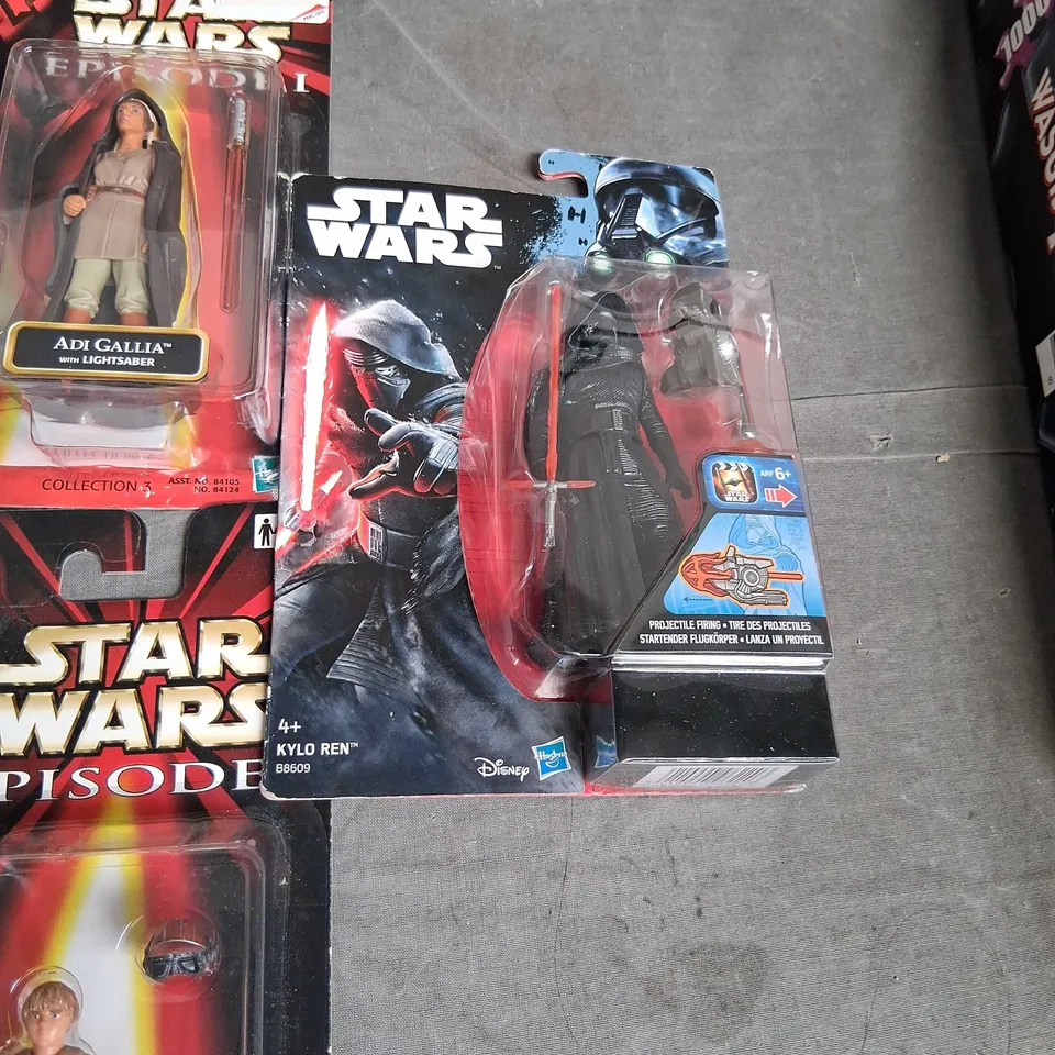 APPROXIMATELY 11 ASSORTED STAR WARS FIGURES TO INCLUDE; EPISODE 1 PADME NABERRIE, ANAKIN SKYWALKER, AMILDALA, ADI GALLIA, DARTH MAUL DARK MAUL,DARTH DARK MAUL,