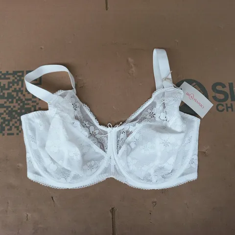 BRAVISSIMO LACEY BRA IN WHITE SIZE UK 34HH