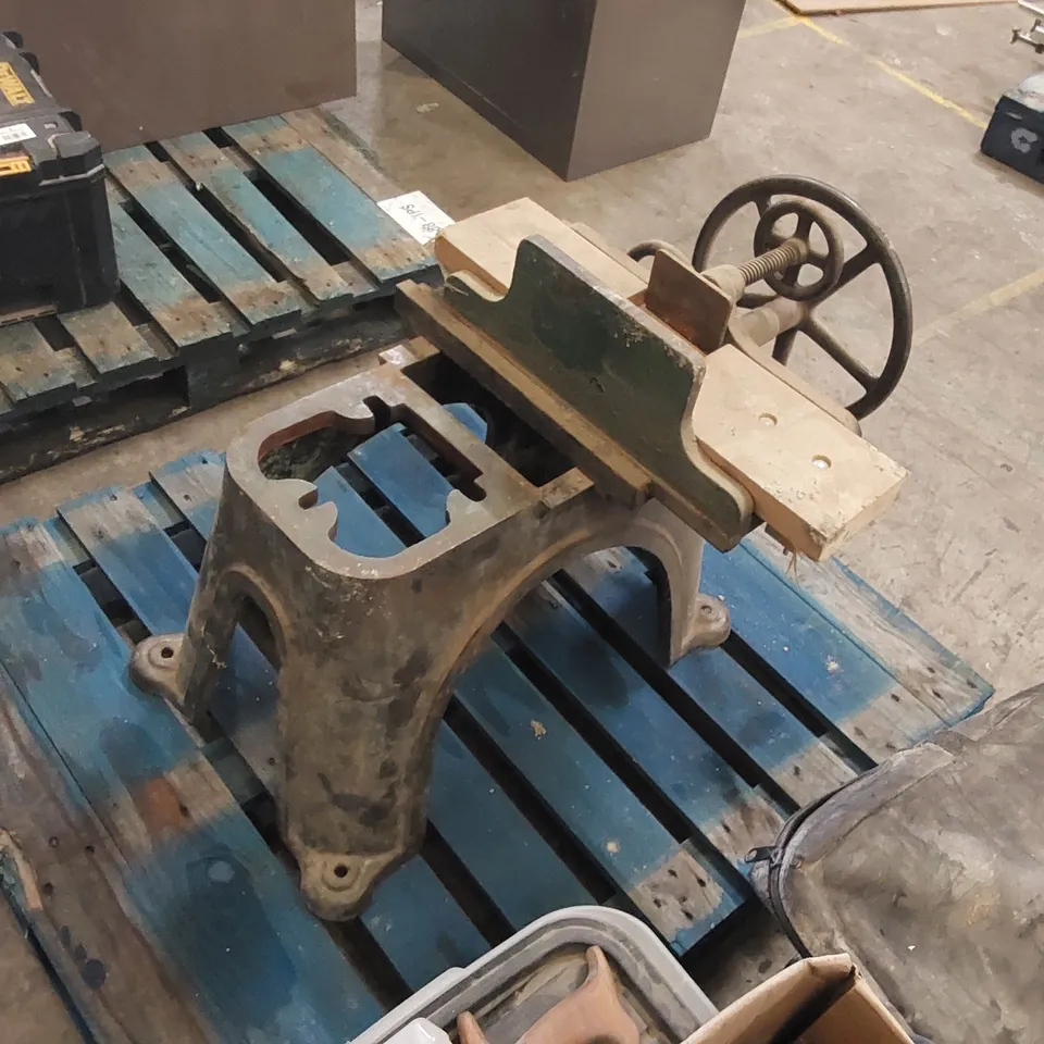 VINTAGE MACHINERY CLAMP TABLE