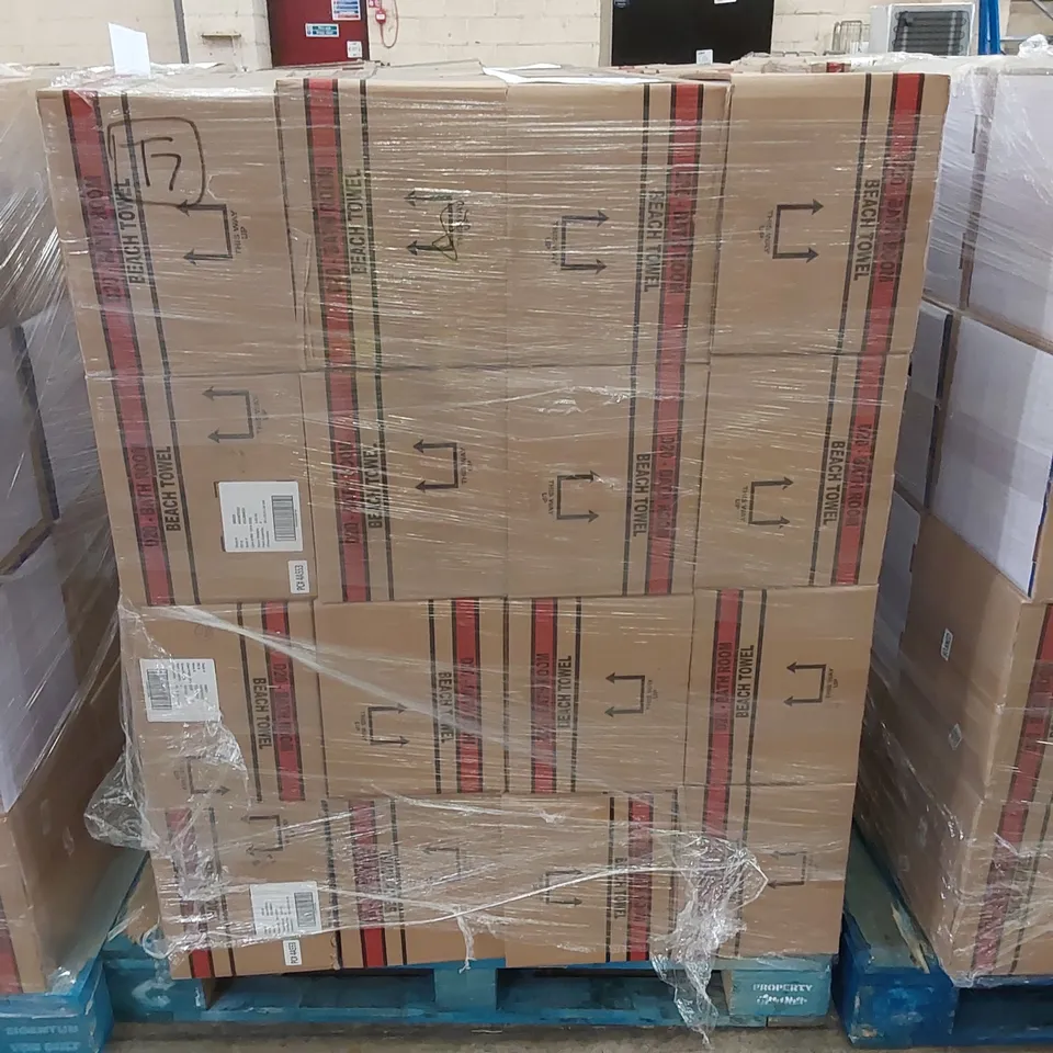 PALLET TO CONTAIN APPROX 48 BOXES OF BRAND NEW UNION JACK BEACH TOWELS - 9 TOWELS PER BOX // SIZE: APPROX 71 X 152cm // COMBINED RRP £2,376.00