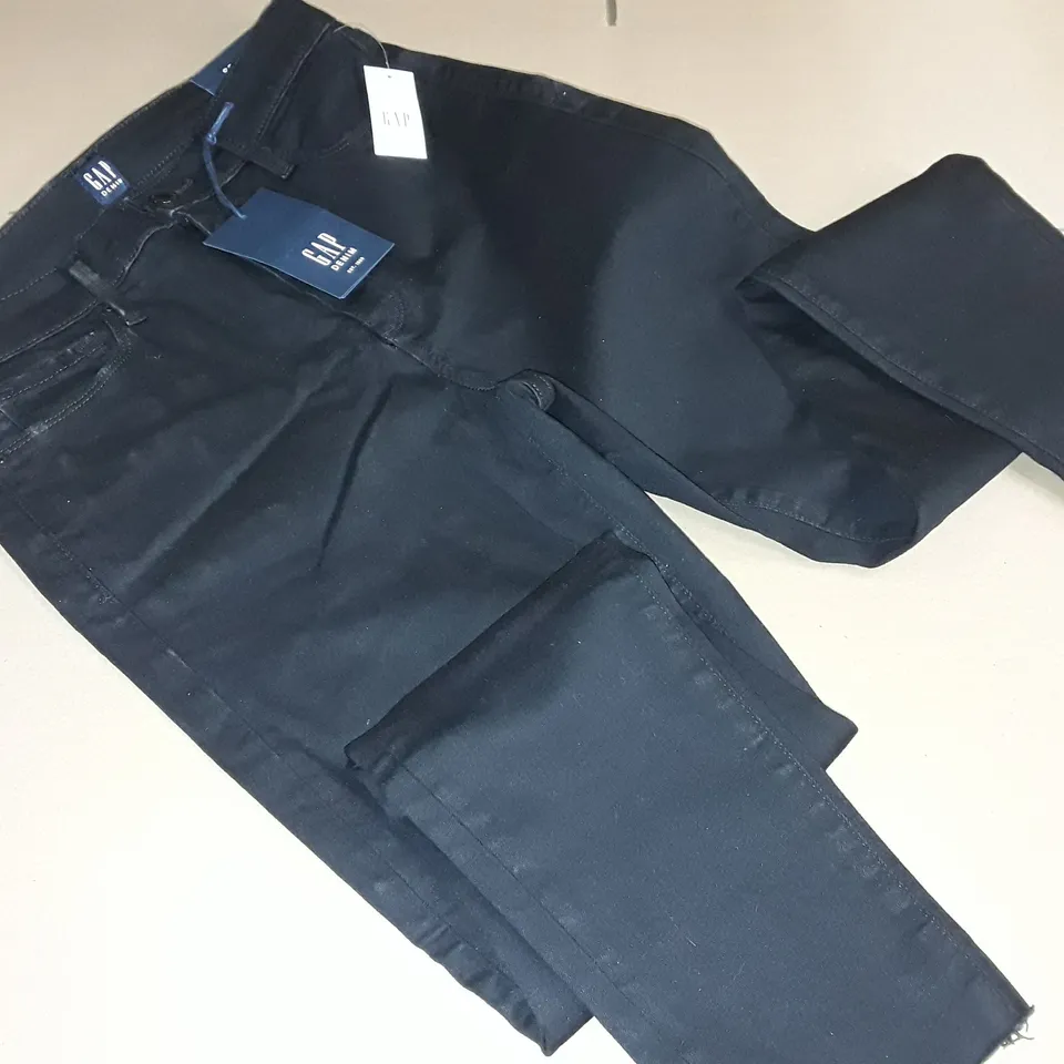 GAP SCULPT TRUE SKINNY JEANS - 28 REGULAR STANDSRD