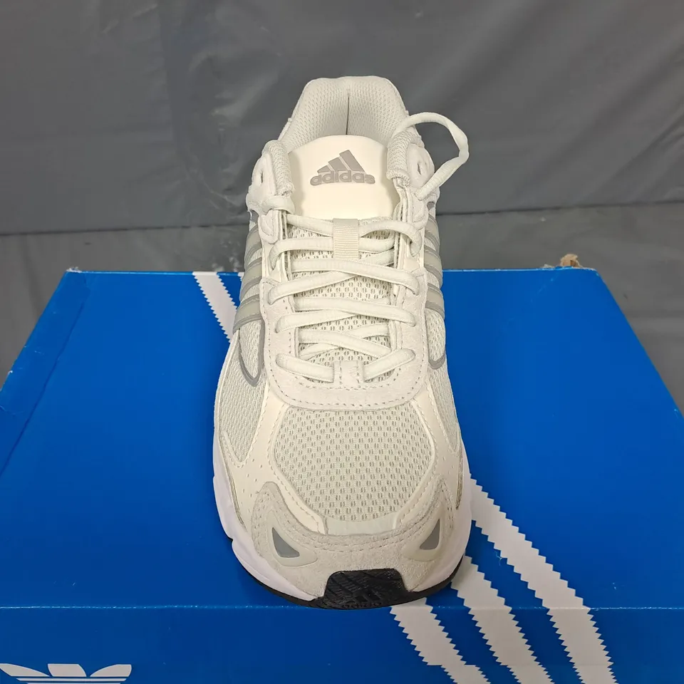 BOXED PAIR OF ADIDAS RESPONSE CL SHOES IN WHITE - UK 7
