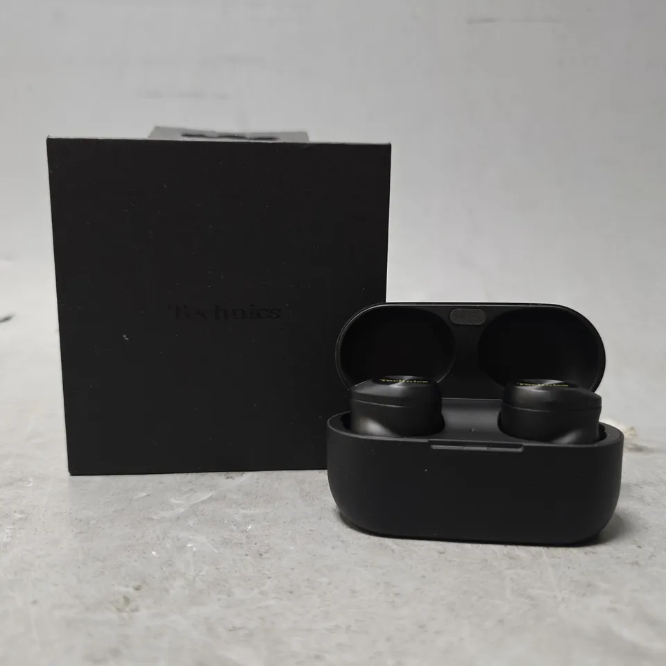 BOXED TECHNICS BLACK PORTABLE WIRELESS EARBUDS 