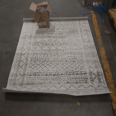 QUALITY CANIS GEOMETRIC IVORY/GREY RUG - 120 x 180cm