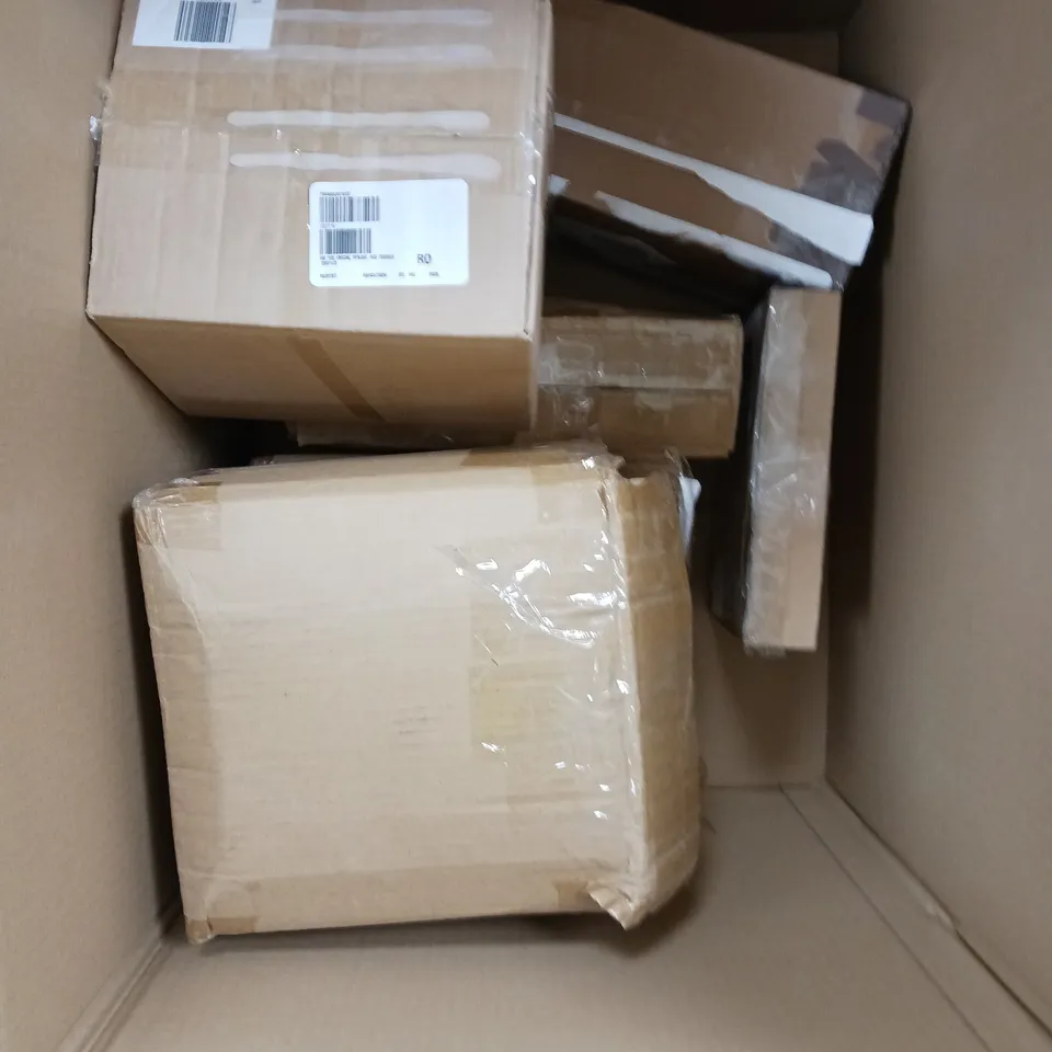 APPROXIMATELY 10 ASSORTED HOUSEHOLD PRODUCTS TO INCLUDE READING GLASSES, PILLOW PROTECTORS, BOOK ENDS ETC