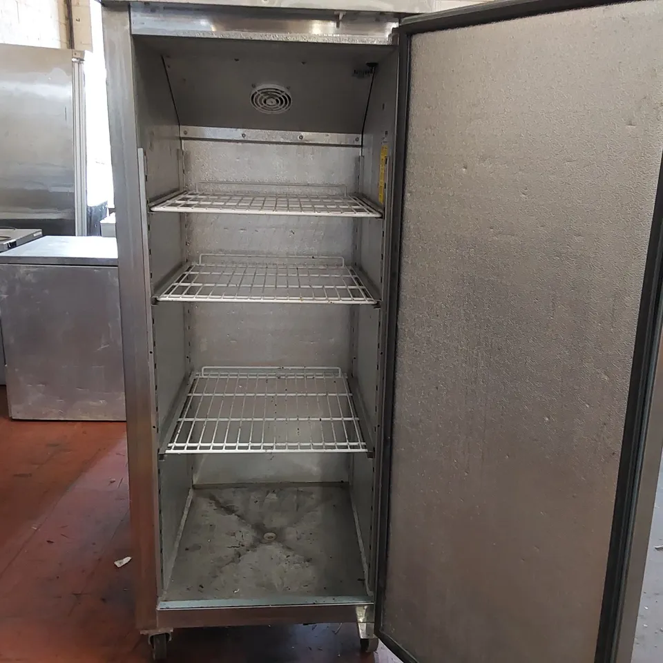 POLAR G592-02 G-SERIES COMMERCIAL UPRIGHT FRIDGE 600LTR