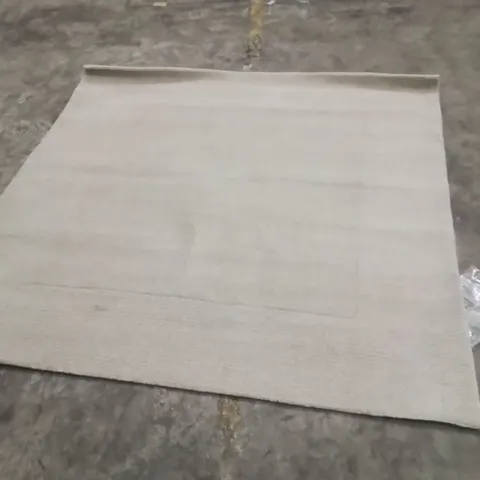 QUALITY DESIGNER AREA RUG - APPROXIMATELY 200X200