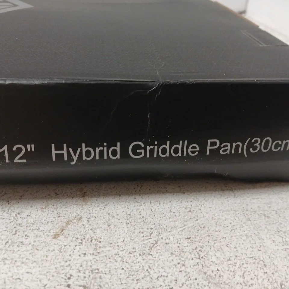 BOXED HEX 12" HYBRID GRIDDLE PAN (30CM)