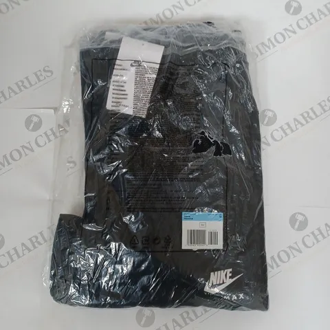 NIKE AIR MAX TECH PANTS IN BLACK SIZE M