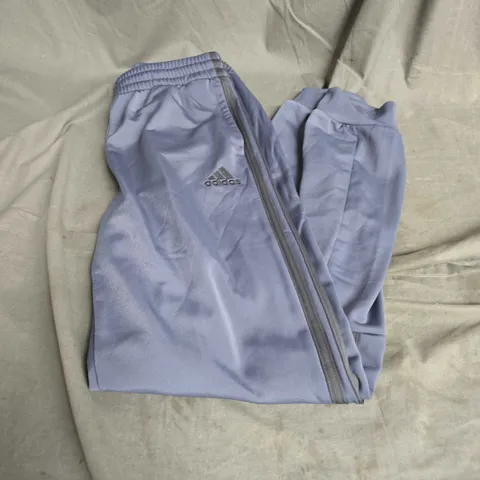 ADIDAS TRACK PANT IN ONYX SIZE 13-14YRS