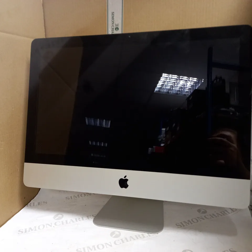 APPLE IMAC A1311 21.5"